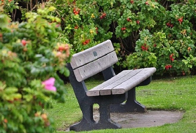How to set outdoor garden bench? Step by step guideline